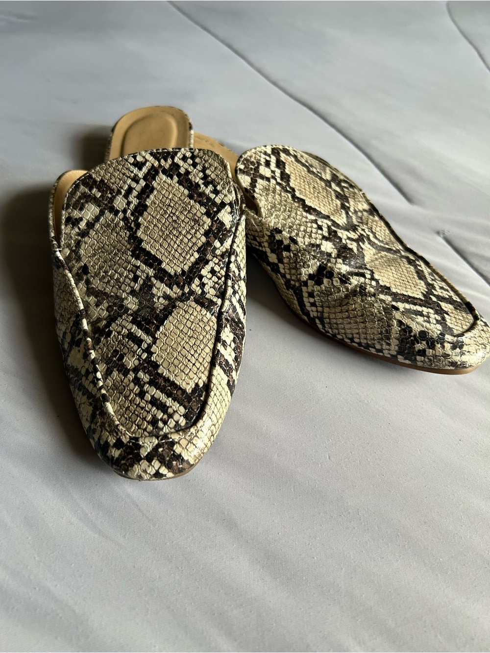 Catherine Malandrino Snake Slides